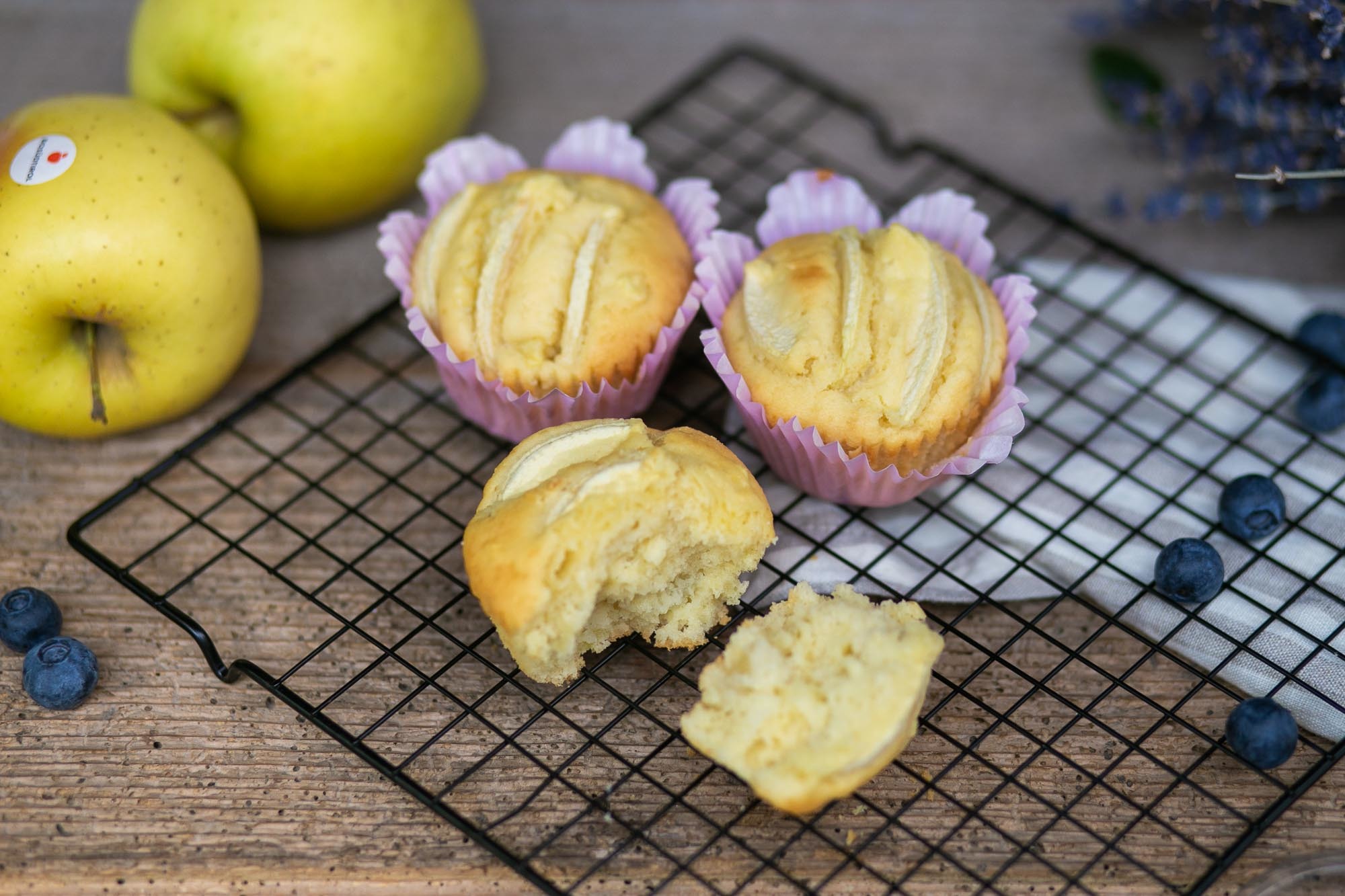 Muffin alle mele con Golden Delicious biologiche